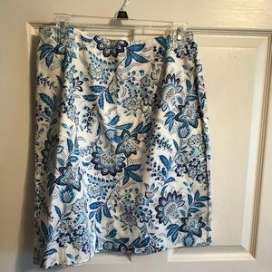 Women’s skirt by Briggs New York. Size 12
